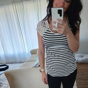 Ivory and black ss shirt